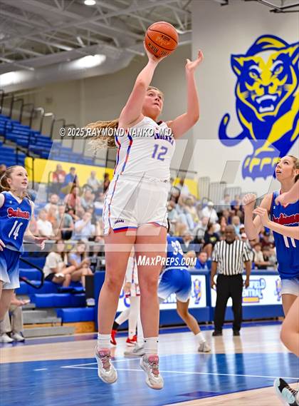 Thumbnail 1 in Indiana All-Stars (Junior vs Senior) photogallery.