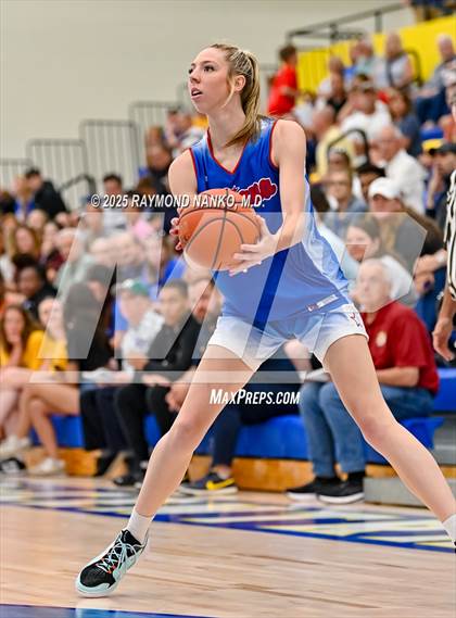 Thumbnail 3 in Indiana All-Stars (Junior vs Senior) photogallery.