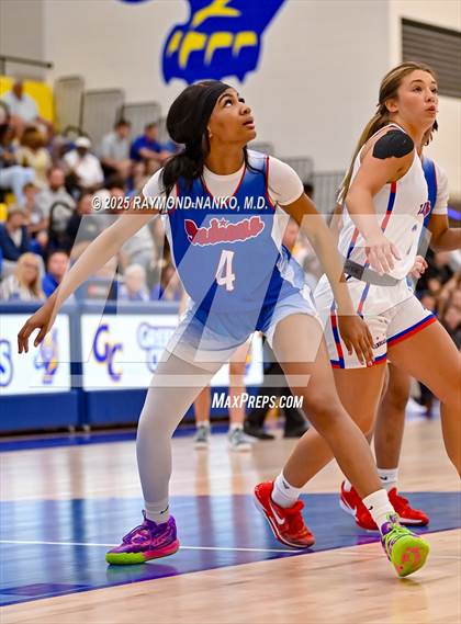 Thumbnail 3 in Indiana All-Stars (Junior vs Senior) photogallery.