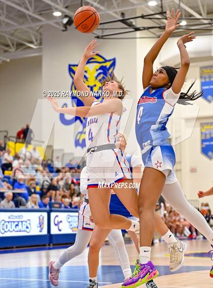 Thumbnail 3 in Indiana All-Stars (Junior vs Senior) photogallery.