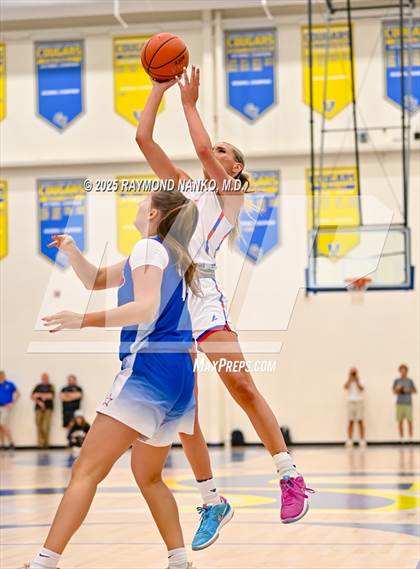Thumbnail 2 in Indiana All-Stars (Junior vs Senior) photogallery.