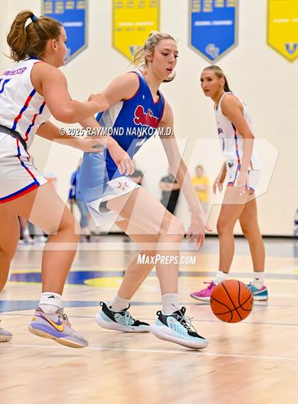 Thumbnail 3 in Indiana All-Stars (Junior vs Senior) photogallery.