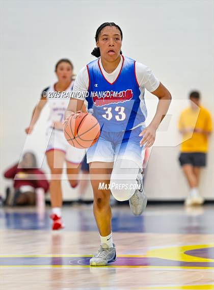 Thumbnail 1 in Indiana All-Stars (Junior vs Senior) photogallery.