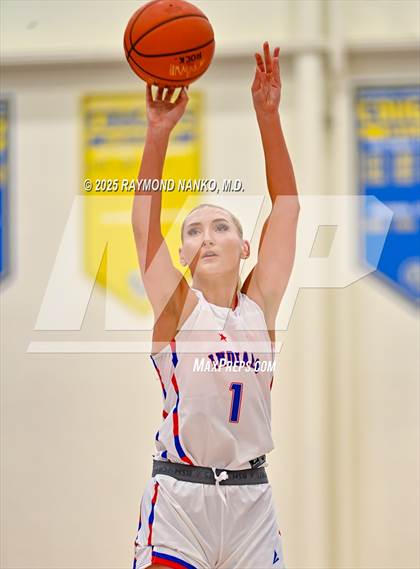 Thumbnail 1 in Indiana All-Stars (Junior vs Senior) photogallery.