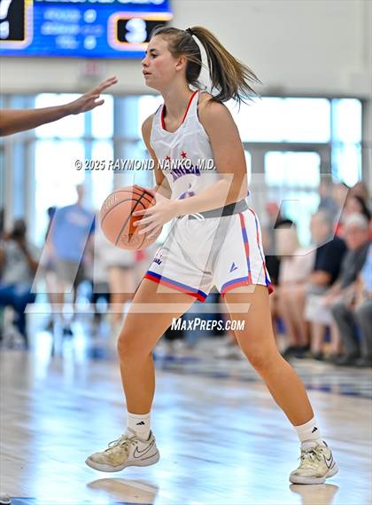 Thumbnail 2 in Indiana All-Stars (Junior vs Senior) photogallery.