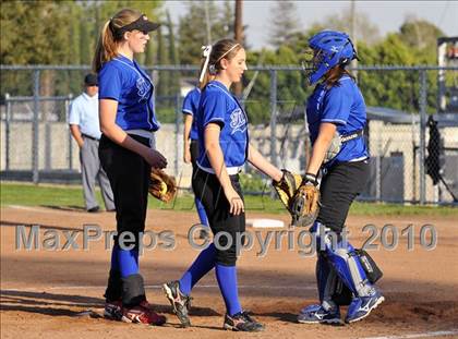Thumbnail 2 in Harvard-Westlake @ San Marino photogallery.