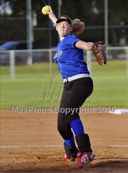 Thumbnail 1 in Harvard-Westlake @ San Marino photogallery.