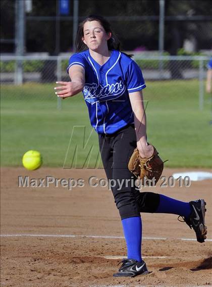 Thumbnail 2 in Harvard-Westlake @ San Marino photogallery.