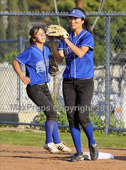 Thumbnail 1 in Harvard-Westlake @ San Marino photogallery.