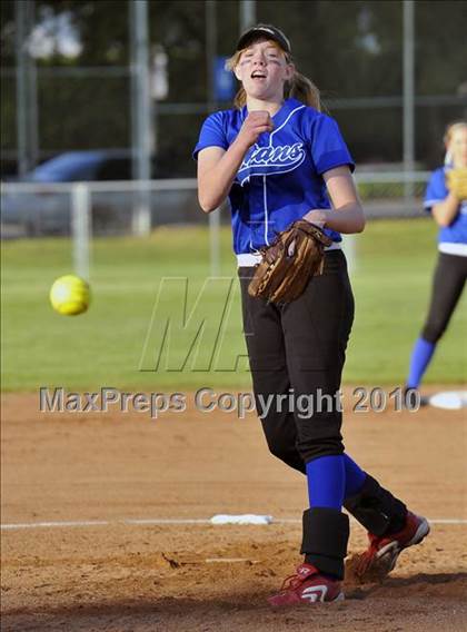 Thumbnail 1 in Harvard-Westlake @ San Marino photogallery.