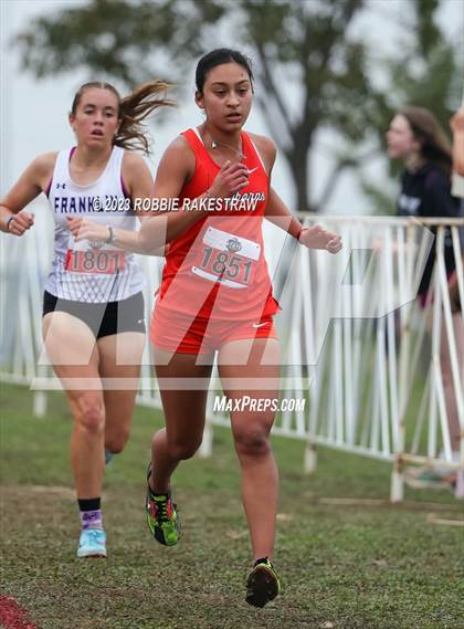 Thumbnail 3 in UIL Cross Country 6A Finals (5K) photogallery.