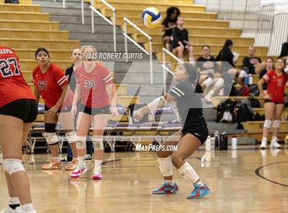 Thumbnail 2 in JV: Hart @ Valencia photogallery.