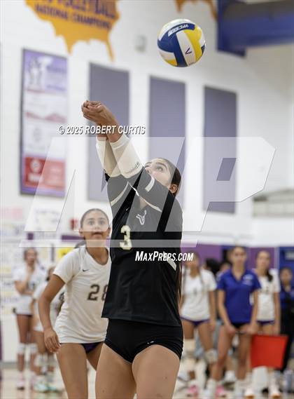 Thumbnail 1 in JV: Hart @ Valencia photogallery.