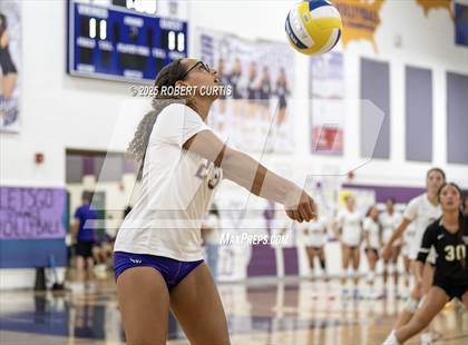 Thumbnail 1 in JV: Hart @ Valencia photogallery.