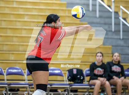 Thumbnail 1 in JV: Hart @ Valencia photogallery.