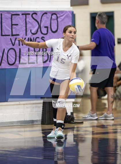 Thumbnail 3 in JV: Hart @ Valencia photogallery.