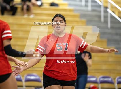 Thumbnail 2 in JV: Hart @ Valencia photogallery.