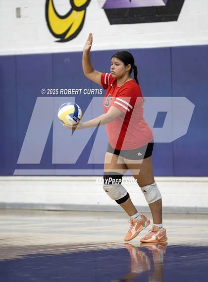 Thumbnail 2 in JV: Hart @ Valencia photogallery.