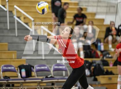 Thumbnail 3 in JV: Hart @ Valencia photogallery.