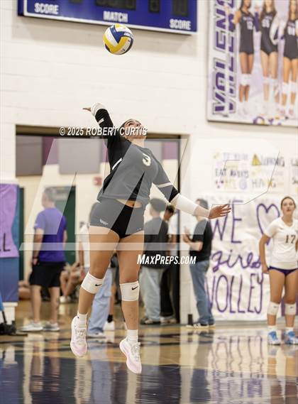 Thumbnail 2 in JV: Hart @ Valencia photogallery.
