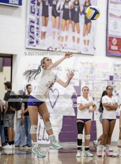 Thumbnail 1 in JV: Hart @ Valencia photogallery.