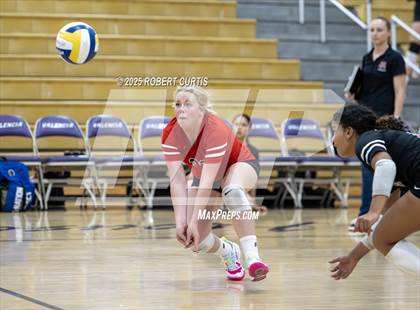 Thumbnail 1 in JV: Hart @ Valencia photogallery.