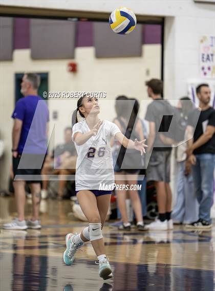 Thumbnail 3 in JV: Hart @ Valencia photogallery.