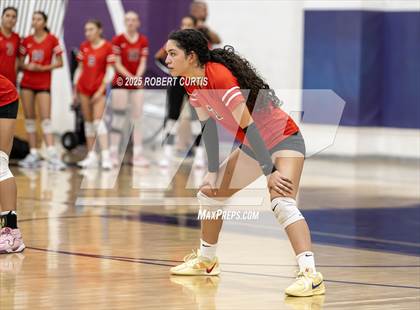 Thumbnail 1 in JV: Hart @ Valencia photogallery.