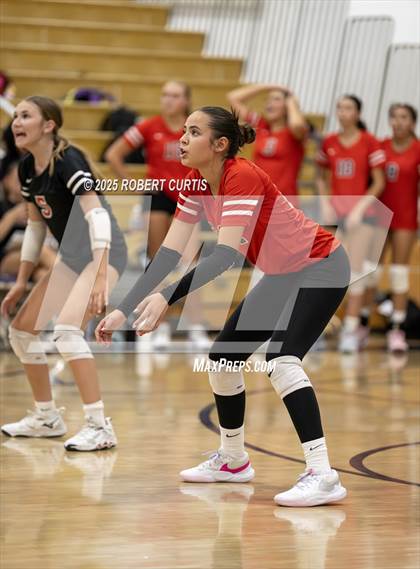 Thumbnail 3 in JV: Hart @ Valencia photogallery.
