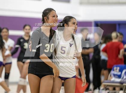 Thumbnail 3 in JV: Hart @ Valencia photogallery.