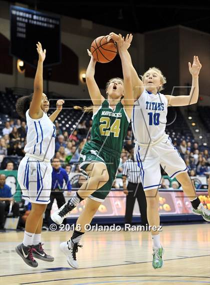 Thumbnail 2 in La Costa Canyon vs Eastlake (CIF SDS D1 Final) photogallery.