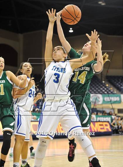 Thumbnail 3 in La Costa Canyon vs Eastlake (CIF SDS D1 Final) photogallery.