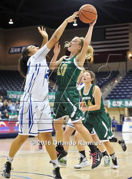 Thumbnail 3 in La Costa Canyon vs Eastlake (CIF SDS D1 Final) photogallery.