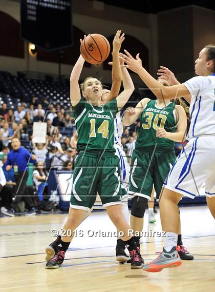 Thumbnail 3 in La Costa Canyon vs Eastlake (CIF SDS D1 Final) photogallery.