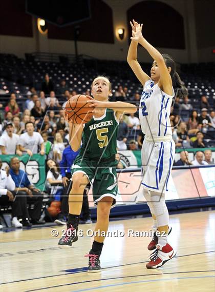 Thumbnail 2 in La Costa Canyon vs Eastlake (CIF SDS D1 Final) photogallery.