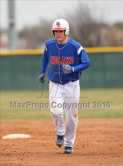 Thumbnail 3 in Midland Christian vs Lake Travis (Langerhans Classic) photogallery.
