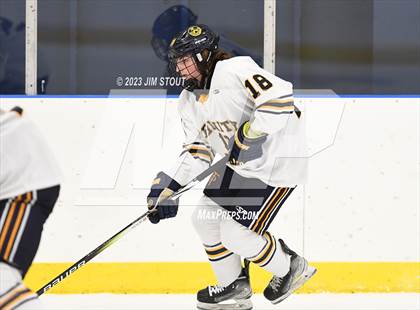 Thumbnail 2 in Trinity-Pawling vs. Dexter Southfield (Lawrence Piatelli Jamboree) photogallery.