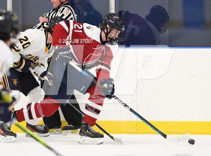 Thumbnail 1 in Trinity-Pawling vs. Dexter Southfield (Lawrence Piatelli Jamboree) photogallery.