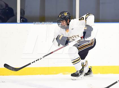 Thumbnail 1 in Trinity-Pawling vs. Dexter Southfield (Lawrence Piatelli Jamboree) photogallery.