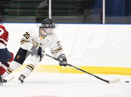Thumbnail 2 in Trinity-Pawling vs. Dexter Southfield (Lawrence Piatelli Jamboree) photogallery.