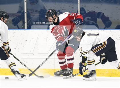 Thumbnail 1 in Trinity-Pawling vs. Dexter Southfield (Lawrence Piatelli Jamboree) photogallery.