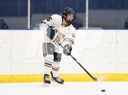 Thumbnail 3 in Trinity-Pawling vs. Dexter Southfield (Lawrence Piatelli Jamboree) photogallery.