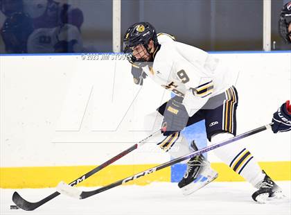 Thumbnail 3 in Trinity-Pawling vs. Dexter Southfield (Lawrence Piatelli Jamboree) photogallery.
