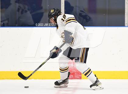 Thumbnail 1 in Trinity-Pawling vs. Dexter Southfield (Lawrence Piatelli Jamboree) photogallery.
