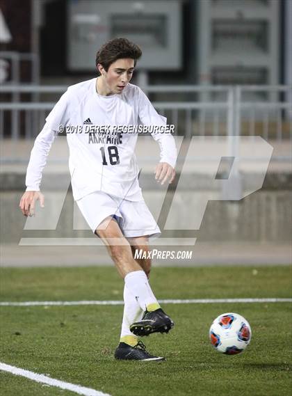 Thumbnail 3 in Arapahoe vs Grandview (5A CHSAA Final) photogallery.