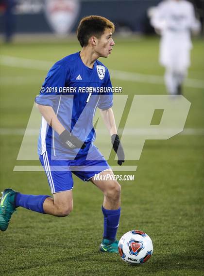 Thumbnail 2 in Arapahoe vs Grandview (5A CHSAA Final) photogallery.