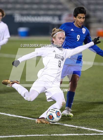 Thumbnail 2 in Arapahoe vs Grandview (5A CHSAA Final) photogallery.