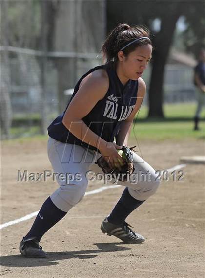 Thumbnail 1 in St. Genevieve vs La Sierra Academy (CIF SS Playoffs) photogallery.