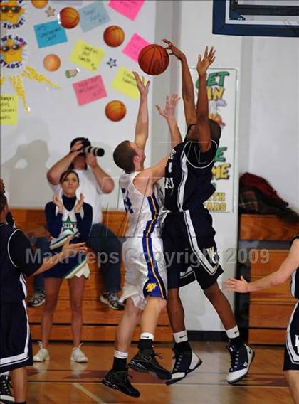 Thumbnail 2 in Warren Central @ Muhlenberg North photogallery.