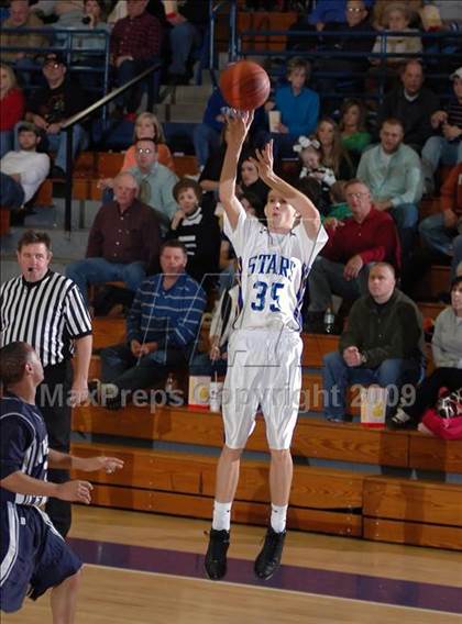 Thumbnail 2 in Warren Central @ Muhlenberg North photogallery.
